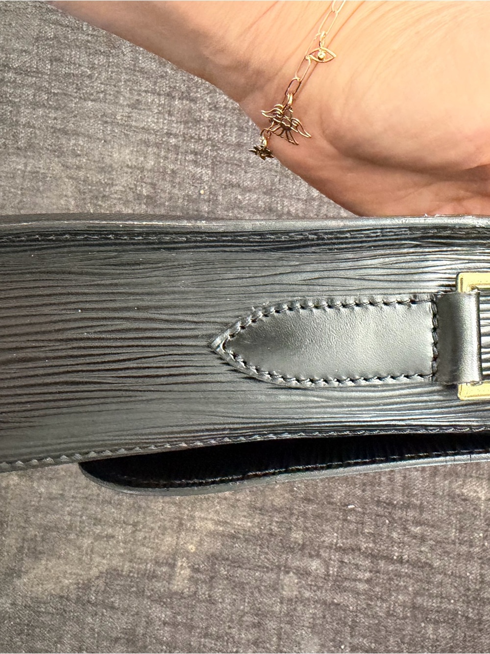 Louis Vuitton Saint Cloud Black Epi Leather Crossbody with Gold Hardware - Picture 6 of 12